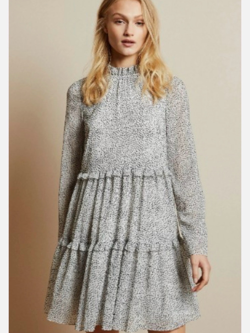 Women's White and Black Printed Tiered Long-Sleeve Dress